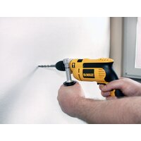 Ударная дрель DeWalt DWD024S - Превью изображения №5 — Интернет-магазин ПроЗаказ