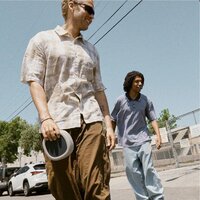 Беспроводная колонка Urbanista Malibu (серый) - Превью изображения №6 — Интернет-магазин ПроЗаказ