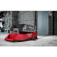 Зарядное устройство Milwaukee MXF C 4933471839 - Превью изображения №4 — Интернет-магазин ПроЗаказ