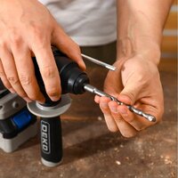 Перфоратор Deko ZKCH20 084-1042 (с 2-мя АКБ, кейс) - Превью изображения №7 — Интернет-магазин ПроЗаказ