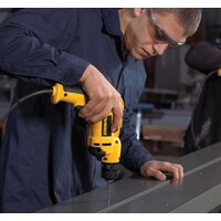 Безударная дрель DeWalt DWD112S - Превью изображения №3 — Интернет-магазин ПроЗаказ