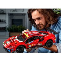 Конструктор LEGO Technic 42125 Ferrari 488 GTE AF Corse 51 - Превью изображения №7 — Интернет-магазин ПроЗаказ