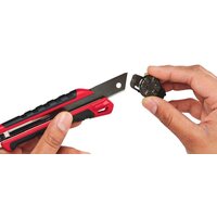 Нож строительный Milwaukee 48221962 - Превью изображения №2 — Интернет-магазин ПроЗаказ