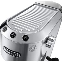 Рожковая кофеварка DeLonghi Dedica EC 685.M - Превью изображения №3 — Интернет-магазин ПроЗаказ