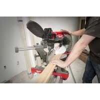 Торцовочная пила Milwaukee M18 FMS305-121-II 4933499181 (с 1-им АКБ) - Превью изображения №6 — Интернет-магазин ПроЗаказ