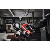 Ленточная пила Milwaukee Fuel M12 FBS64-402C 4933478441 (с 2-мя АКБ, кейс) - Превью изображения №5 — Интернет-магазин ПроЗаказ