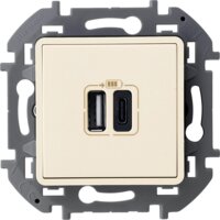 Розетка USB Legrand Inspiria 673761 - Превью изображения №1 — Интернет-магазин ПроЗаказ