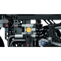 Конструктор LEGO Technic 42153 NASCAR Next Gen Chevrolet Camaro ZL1 - Превью изображения №7 — Интернет-магазин ПроЗаказ