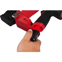Гвоздезабиватель Milwaukee M12 FCN18GS-0X 4933493355 (с 2-мя АКБ, кейс) - Превью изображения №10 — Интернет-магазин ПроЗаказ