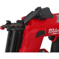 Гвоздезабиватель Milwaukee M12 FCN18GS-0X 4933493355 (с 2-мя АКБ, кейс) - Превью изображения №7 — Интернет-магазин ПроЗаказ