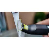 Триммер для бороды и усов Philips OneBlade Pro QP6530/15 - Превью изображения №9 — Интернет-магазин ПроЗаказ