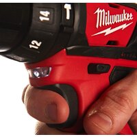 Ударная дрель-шуруповерт Milwaukee M12 BPD-202C 4933441940 (с 2-мя АКБ, кейс) - Превью изображения №3 — Интернет-магазин ПроЗаказ