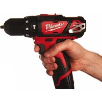 Ударная дрель-шуруповерт Milwaukee M12 BPD-202C 4933441940 (с 2-мя АКБ, кейс) - Превью изображения №8 — Интернет-магазин ПроЗаказ