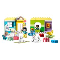 Конструктор LEGO Duplo 10992 Жизнь в Детском саду - Превью изображения №2 — Интернет-магазин ПроЗаказ