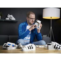 Конструктор LEGO 10282 Кроссовки adidas Originals Superstar - Превью изображения №32 — Интернет-магазин ПроЗаказ