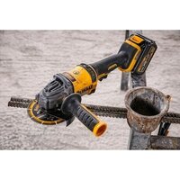 Угловая шлифмашина DeWalt DCG414T2 (с 2-мя АКБ, кейс) - Превью изображения №7 — Интернет-магазин ПроЗаказ