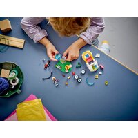 Конструктор LEGO Friends Электромобиль и зарядное устройство 42609 - Превью изображения №11 — Интернет-магазин ПроЗаказ