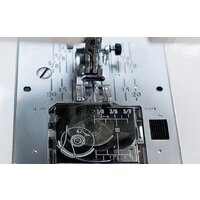 Электромеханическая швейная машина Janome ArtDecor 724A - Превью изображения №4 — Интернет-магазин ПроЗаказ