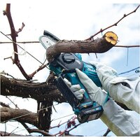 Аккумуляторная пила Makita UC100DWA (с 1-м АКБ) - Превью изображения №2 — Интернет-магазин ПроЗаказ