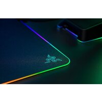 Коврик для мыши Razer Firefly V2 - Превью изображения №7 — Интернет-магазин ПроЗаказ