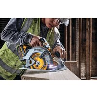 Дисковая (циркулярная) пила DeWalt DCS573NT-XJ (без АКБ, кейс) - Превью изображения №7 — Интернет-магазин ПроЗаказ